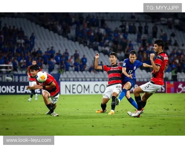 豪门对决与新星崛起交织本轮联赛掀起足坛格局新变数引发广泛关注